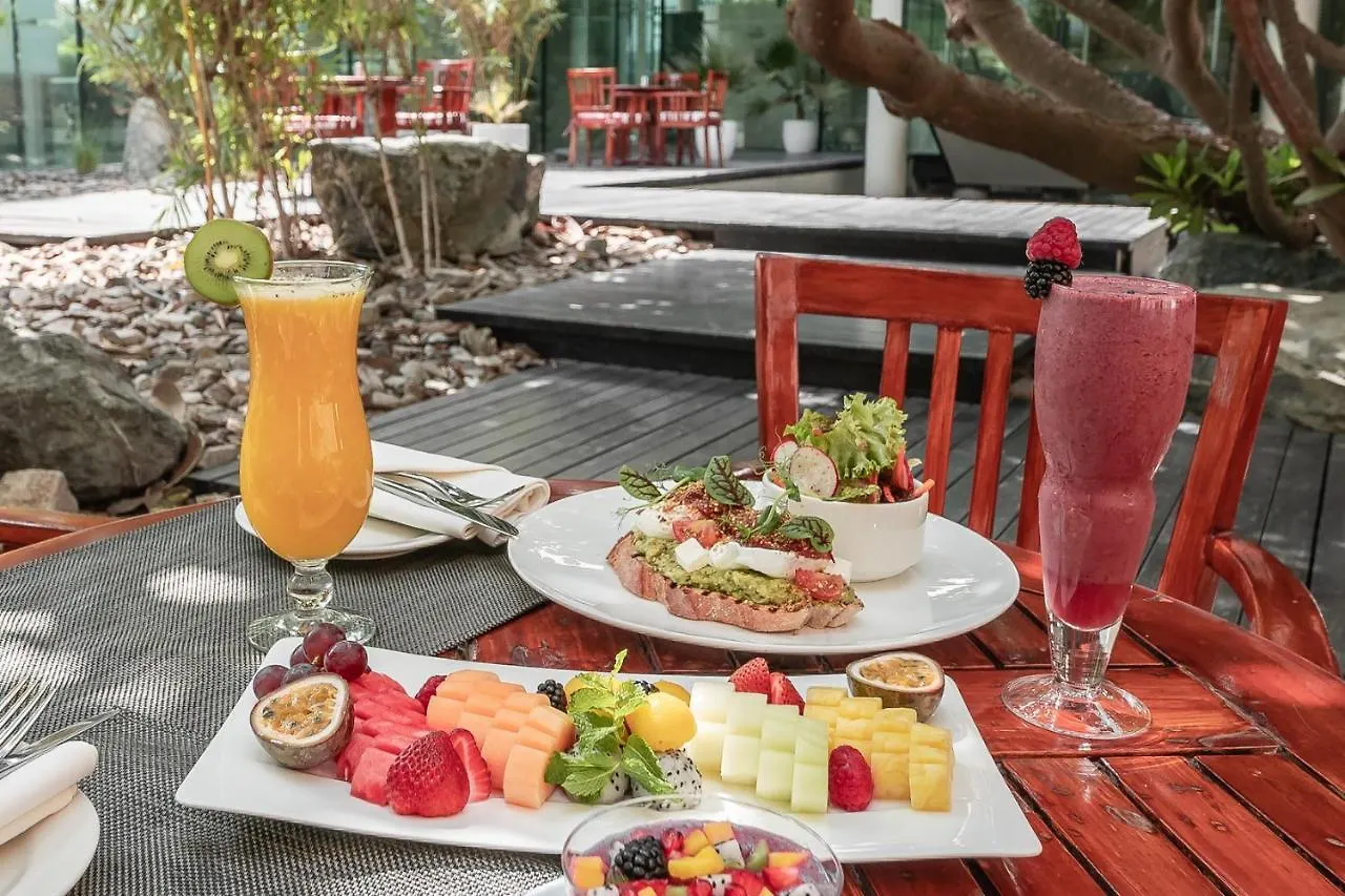 Jumeirah Creekside Дубай Отель