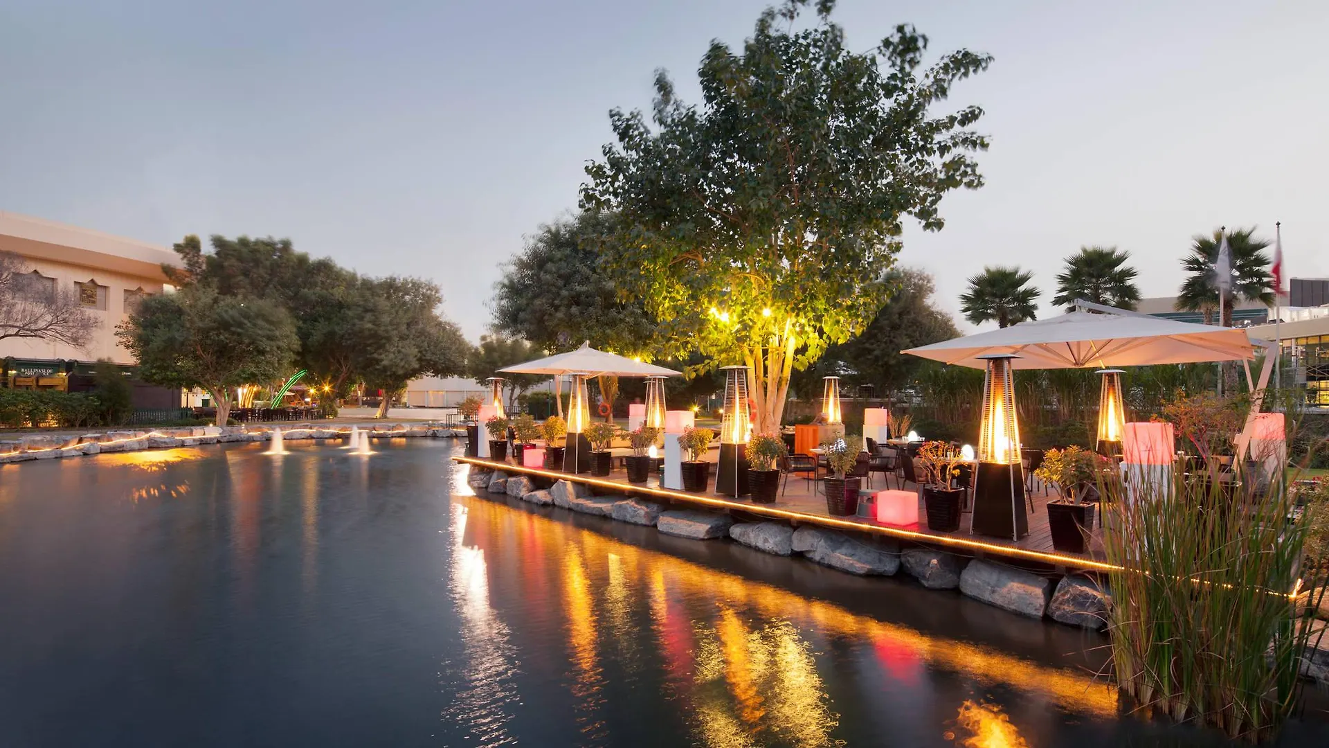 Jumeirah Creekside Дубай Отель