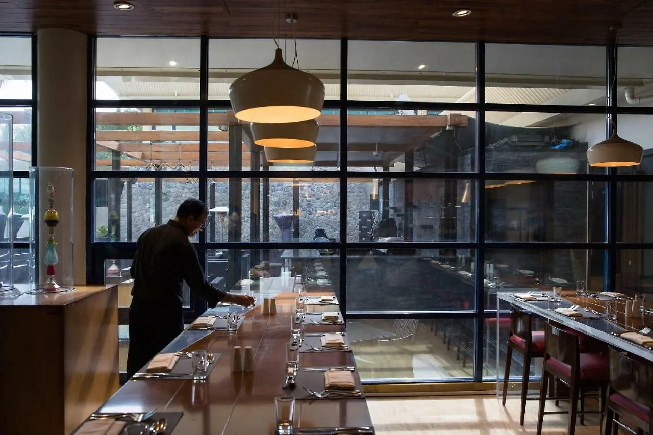 Отель Jumeirah Creekside Дубай